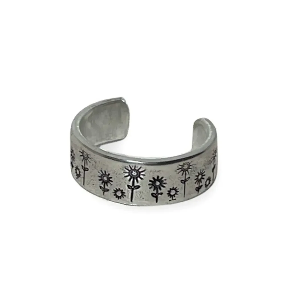 Handmade 8/9 hand‎ stamped floral silver hypoallergenic adjustable boho ring